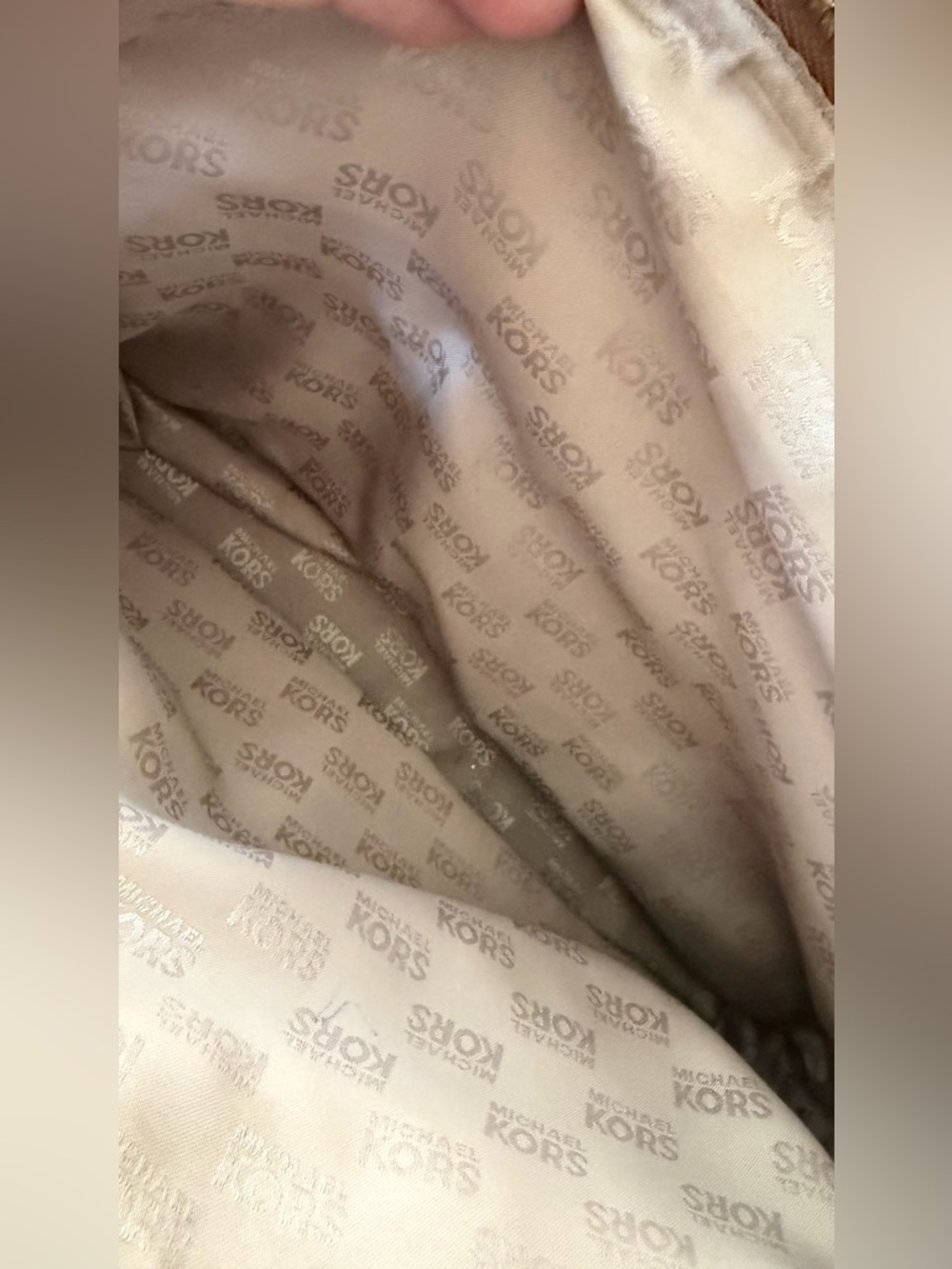 Michael Kors Tan Saffiano Leather Shoulder Bag with Gold Logo Charm - Picture 4 of 10